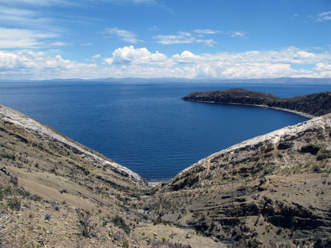 Titicaca Gölü nerede? 