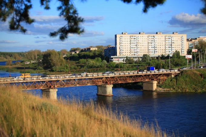 Kamensk-Uralsky'ye nasıl ulaşırım